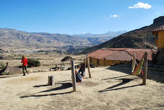 Hängematte, Coca-Tee, ein paar 5-6-Tausender um einen herum, 20 Grad plus, blauer Himmel, strahlende Sonne, satt und zufrieden, sonst noch irgendetwas auszusetzen ??? Nö, nada...