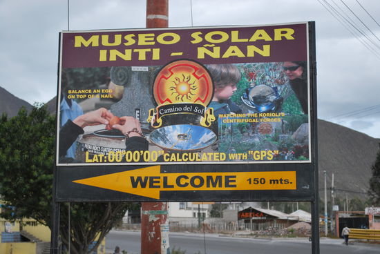 And this is really it ! Obwohl böse Zungen behaupten, dieser Äquator sei auch nicht der ganz richtige. Aber dieser funktioniert !