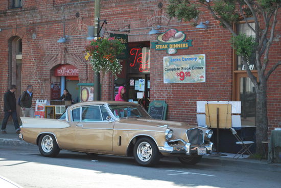 ...und vielleicht mit so einem Schlitten...?