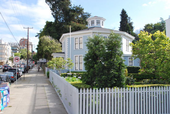 Eines der viktorianischen Häuser