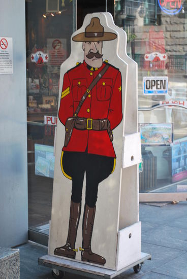 Ob ich wohl einen echten "Mountie" zu Gesicht bekommen werde ?