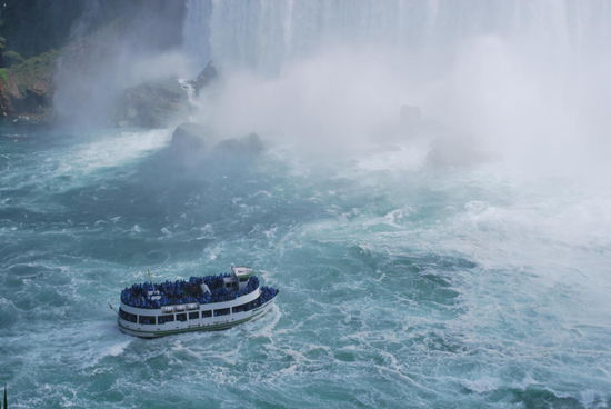Ganz schön nah fahren sie ran !