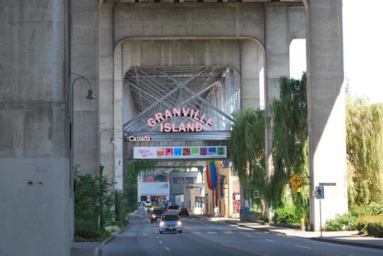 Die Einfahrt zum bunten Marktviertel