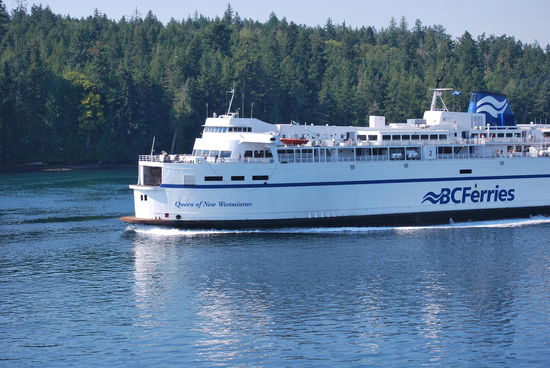 Entgegenkommende Fähre der BC Ferries