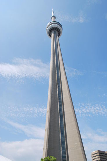 Nee, der ist immer noch zu hoch ! Auch beim 2. näheren Blick, verspüre ich kein Verlangen, da hoch zu müssen...