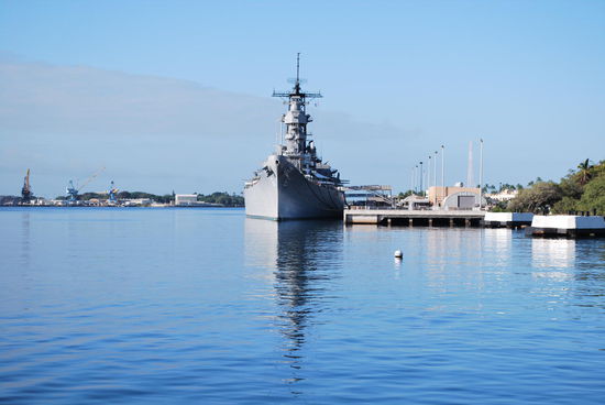 USS Missouri an der Battleship row - dieses Kriegsschiff und das U-Boot USS Bowfin kann man heute auch noch besichtigen