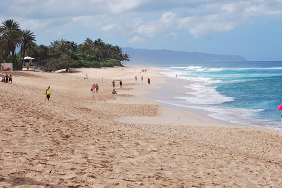 Und der Strand hat auch was und macht nicht gerade einen überfüllten Eindruck.