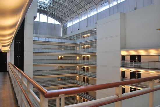 Maya Hotel Kuala Lumpur - das 22-stöckige Atrium