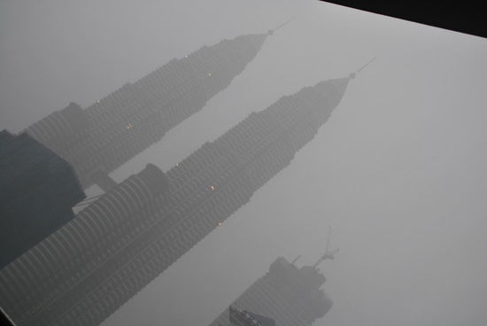 Petronas Twin towers im Regen - auch scheiss-hoch...
