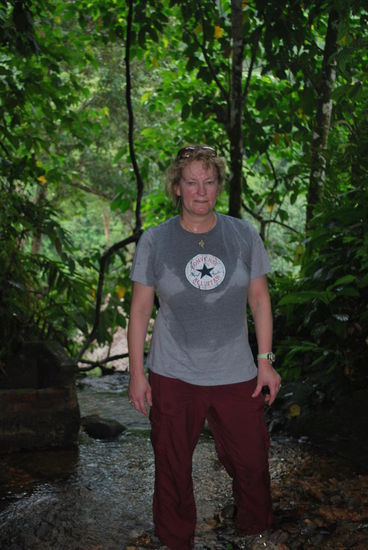 Dschungel-Trekking in Sumatra bei 35 Grad, 90 % Luftfeuchtigkeit, nach 16 Stunden auf den Beinen: Ende im Gelände !