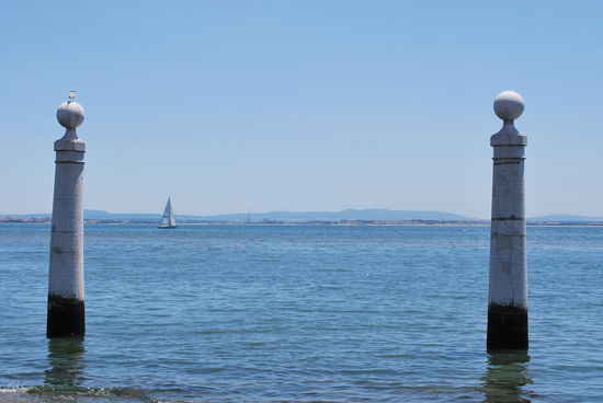 In wenigen Schritten ist man am Tejo und kann sich die Brise um die Nase wehen lassen