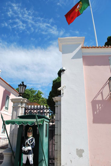 Der Eingang zum rosaroten Präsidentenpalast