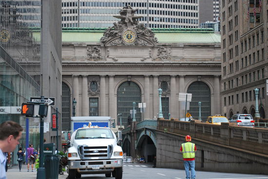 Grand Central ist echt total zugebaut, die Fassade kommt kaum noch zur Geltung, aber die echten Wunder sind ja auch drinnen !