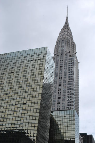 ... Chrysler Building, Stil Art Déco, das Top Radkappen-nachempfunden