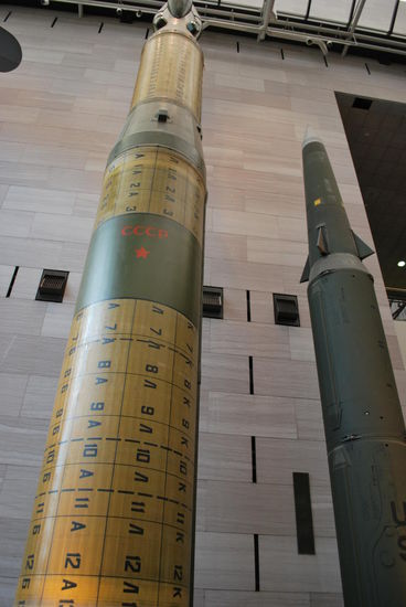 sowjetischer und amerikanischer Marschflugkörper