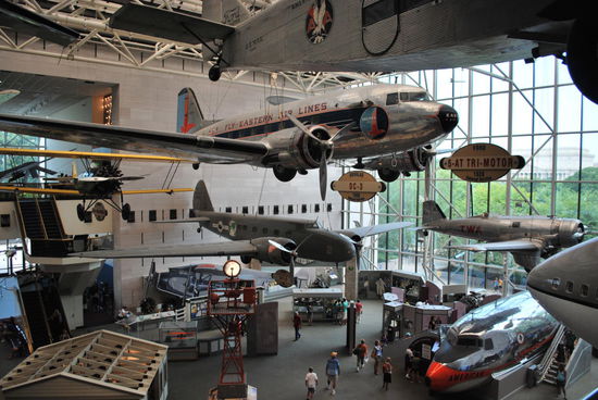 Einfach faszinierend, was da so alles unter der Decke hängt.