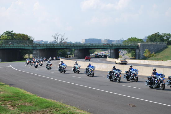 Die Vorhut aus Polizei