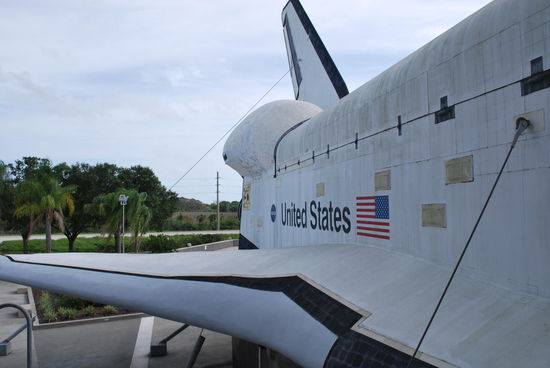 entlang des riesigen Rumpfes fotografiert...