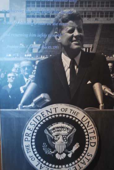 JFK erklärt, warum Amerika zum Mond muss