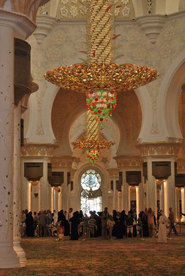 Kristall in rot-grün, den Farben der Emirate