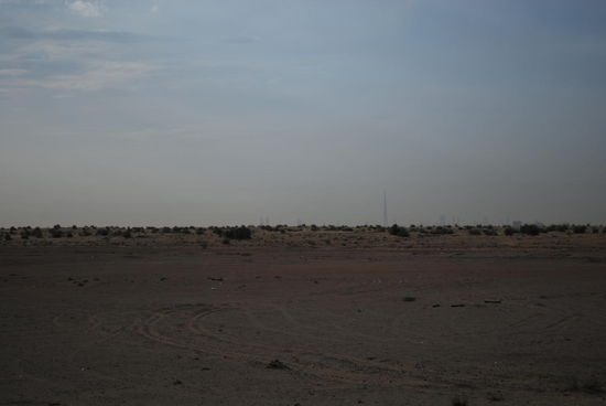 In der Ferne ist der Burj Khalifa schon zu sehen...