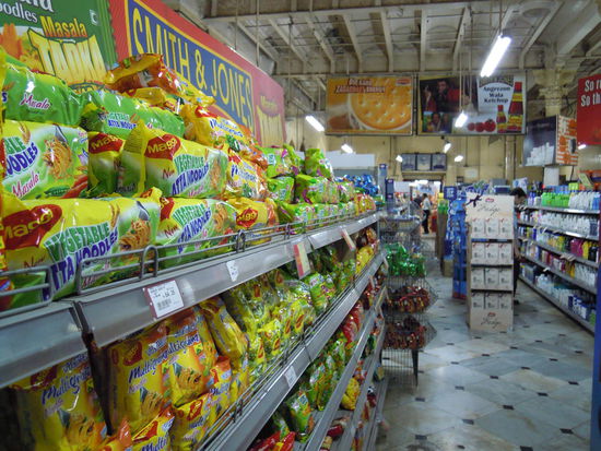 Ok, in dieser Reihenfolge: 1. indischer Supermarkt für Getränke und was zu knabbern
