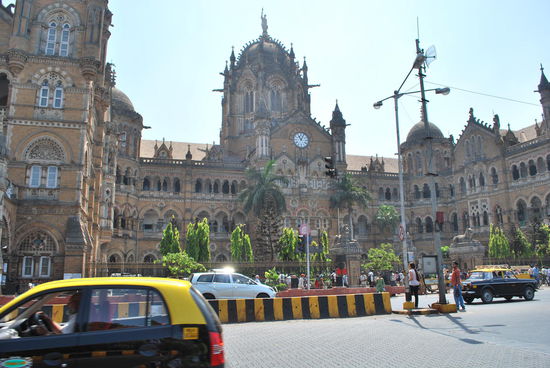 Das wohl berühmteste Gebäude Mumbais - Hauptbahnhof Victoria Terminus, bzw. heute heisst es Chhhatrapati Shivaji Terminus - dieser Bahnhof ist Weltkulturerbe