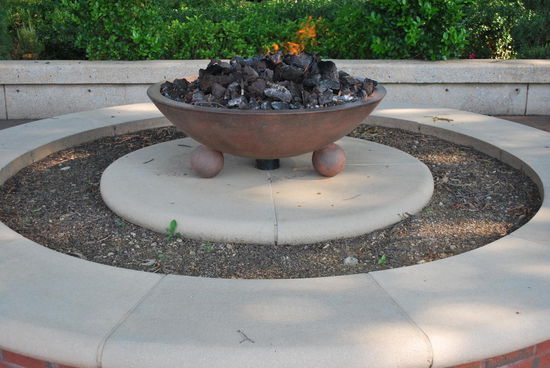 Wie auch sein Unterstützer, damaliger Präsident John F. Kennedy (JFK), der ein Jahr vor MLK erschossen wurde, bekam auch King ein ewiges Gaslicht an seiner Grabstätte...