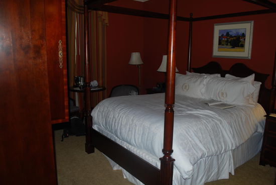 Das kuschelige Bett im River Inn