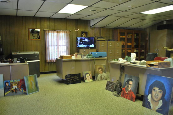 Elvis´Eltern lebten auch hier und das ist Vernon Presley´s Büro