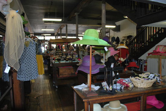 Schwab´s Motto: "Was Du bei Schwab´s nicht findest, brauchst Du auch nicht"