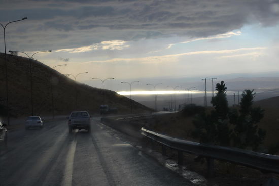 Der Silberstreif am Horizont ist das Tote Meer