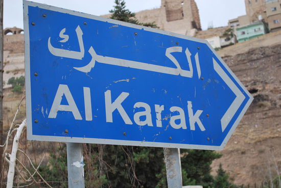 Das mit dem Schilder-fotografieren ist übrigens nicht meine Idee, sondern die von H.