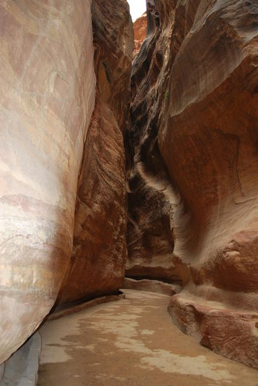 Ich verlasse nach ca. 6 Stunden Petra wieder durch den Siq.