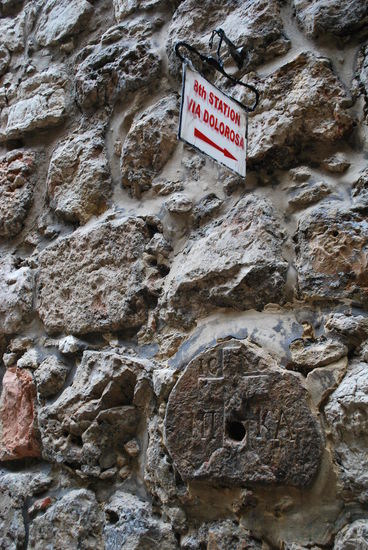 8. Station. hier tröstete Jesus weinende Frauen