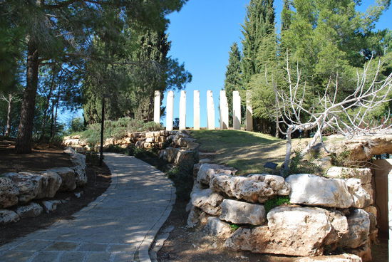 Es gibt noch weitere Denkmäler und Mahnmale zu sehen in Yad Vashem, aber ich lasse es gut sein.