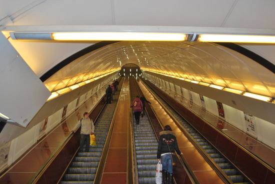 Einer der ersten Eindrücke von Prag: Creepy Rolltreppen in der Metro...