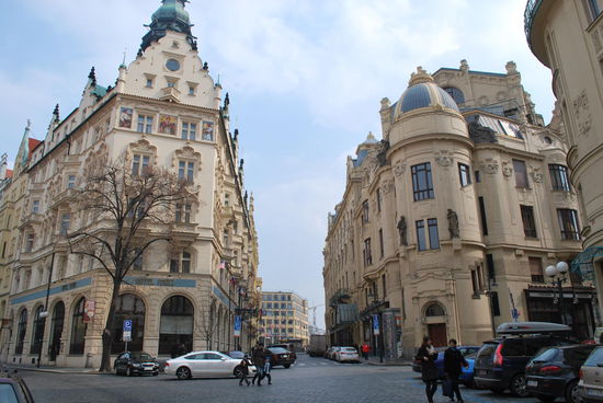 Ich gebe zu, für Prag muss man schon ein wenig Spaß an Architektur haben, aber angesichts der toll restaurierten Fassaden fällt es nicht schwer, sich dafür zu begeistern !