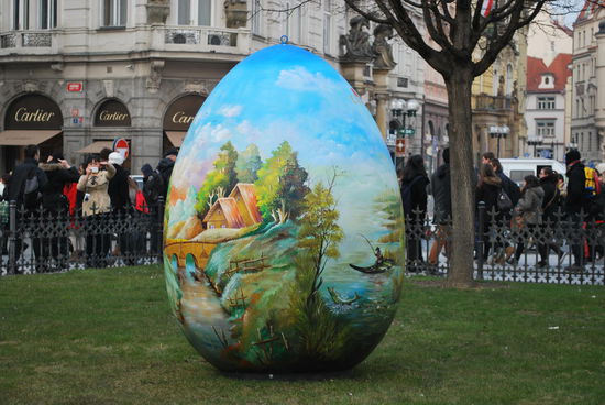 Morgen ist Ostersonntag, die Uhren werden in der Nacht umgestellt, aber ich habe für morgen eh soviel auf dem Zettel, dass ich noch vor 09.00 Uhr Sommerzeit die Karlsbrücke überqueren will. Gute Nacht !