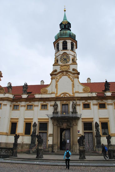 Loreto-Heiligtum mit Kirche, Santa Casa und Kloster