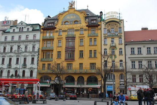 Grand Hotel Europa im schönsten Jugendstil - ansonsten von innen angeblich reichlich verblasster Charme