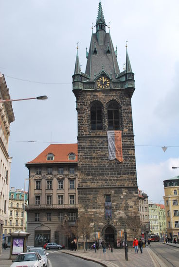 Heinrich-Turm, Jindrisská Vez- der ist nicht so hoch, hat einen Fahrstuhl und ich gehe mal rein und gucke von oben