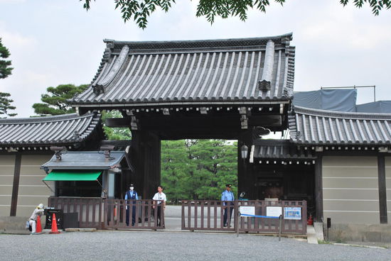 Wachposten und Anmeldung - die haben Ventilenti`s da !
