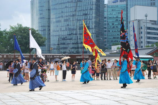hier gibt es keine Erklärungen aus Lautsprechern