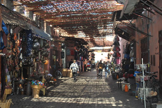 und jetzt endlich hinein in den Souk - Shopping-Alarm !!!