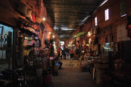 Ich randaliere weiter shoppender-weise in den Souks... mein Rucksack füllt sich zuhends und wird schwerer und schwerer...