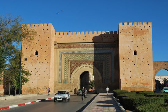 Eines der schönsten Stadttore Marokkos: In Meknès