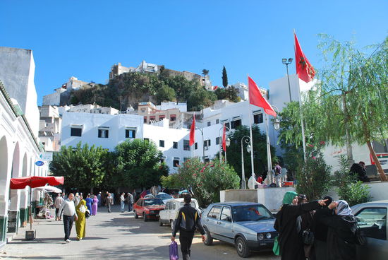 In Moulay Idriss bei herrlichstem Wetter.  Ein sehr entspanntes Städtchen.
