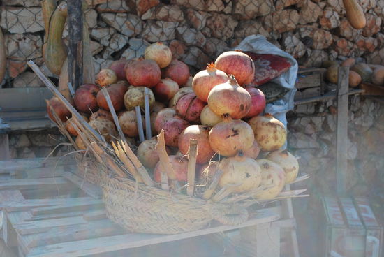 Granatäpfel mag ich sehr gerne...ist nur immer so eine Schweinerei, die zu essen.