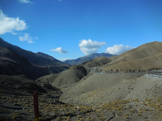 Es geht weiter durch atemberaubende Landschaften